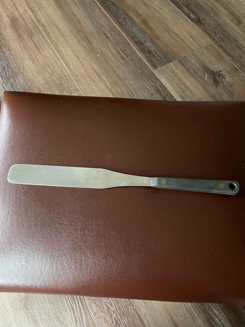 VTG Stainless Spatula Icing Spreader 8" Blade Wood Brown Handle